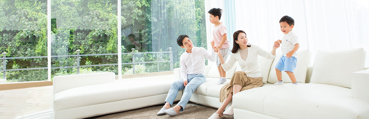 Excited couple in their new home; image used for HSBC Vietnam Loans page